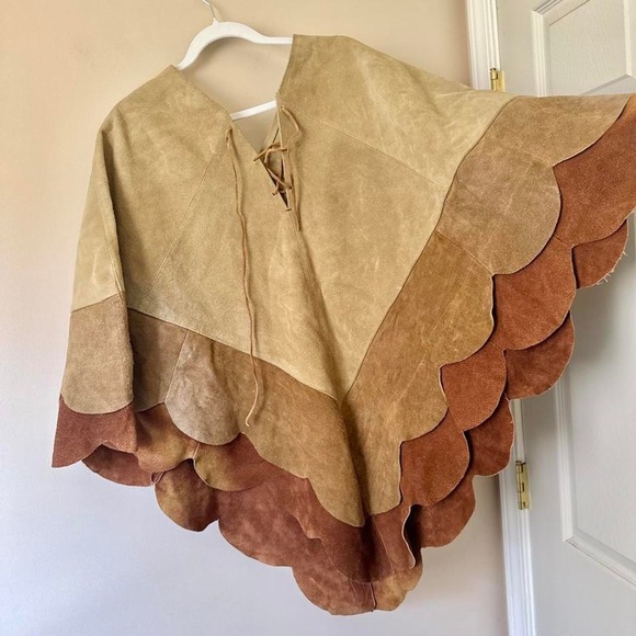 American Vintage Jackets & Blazers - Vintage 70s Suede Genuine Leather Scallop Poncho brown red western prairie boho